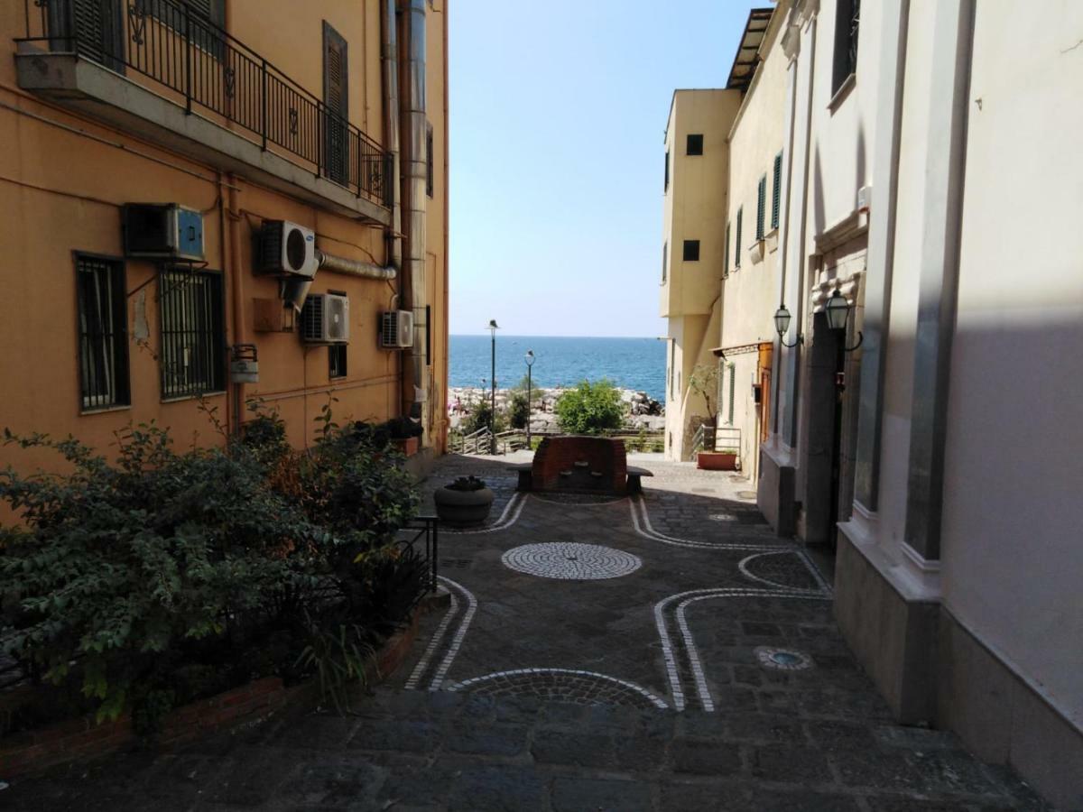 Valerio'S Flat Apartment Pozzuoli Exterior foto